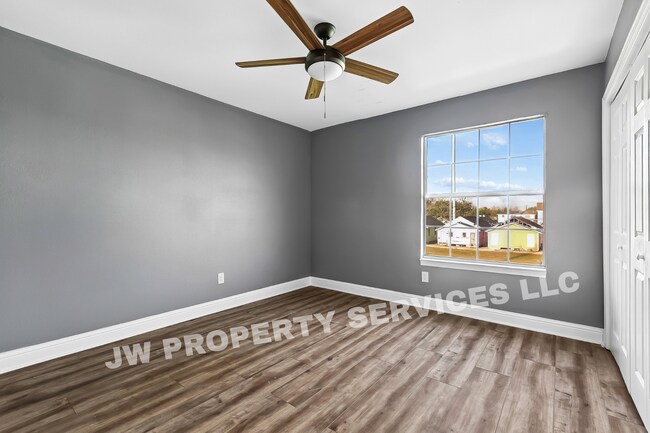 Photo - 2632 Annette St Unit 2634 Annette St