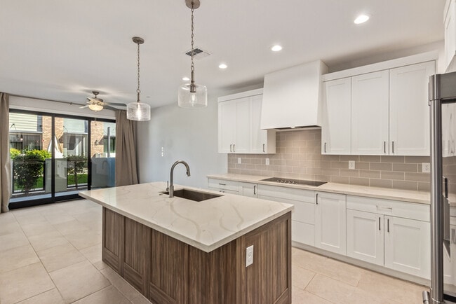 Photo - 138 E Lexington Ave