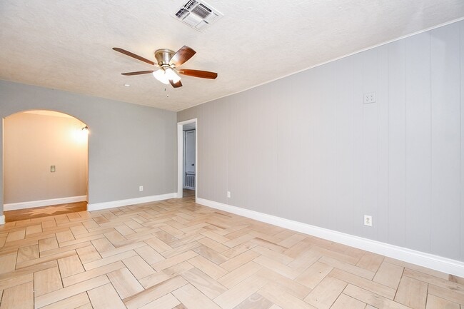 Photo - 7619 W Gulf Bank Rd