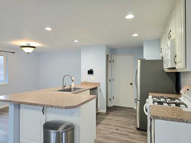 Photo - 3 Bedroom Home in Marysville Available Now