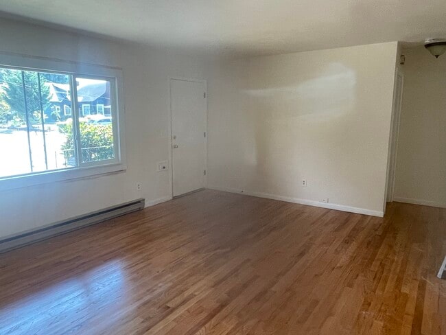 Photo - 833 SE 80th Ave Unidad 833