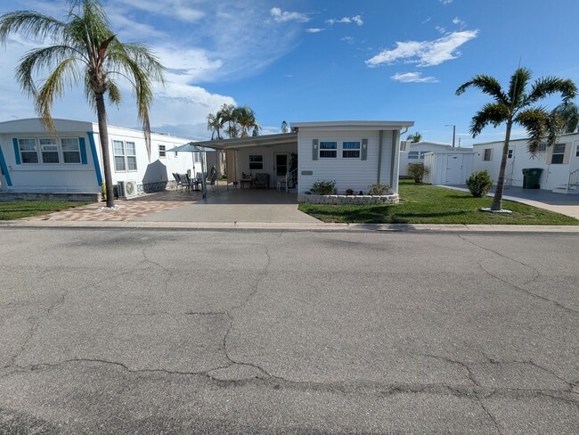 Building Photo - 1510 23rd Ave W Rental