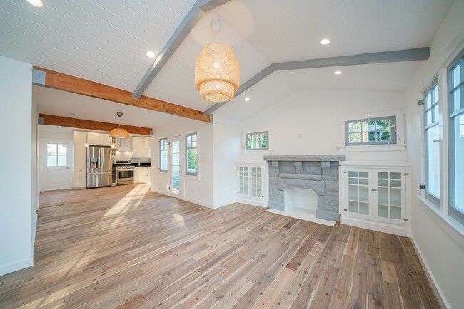 Photo - 3401 London St