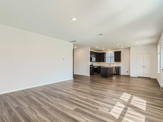 Photo - 1608 Holly Lk Dr