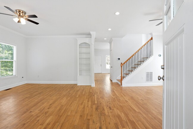 Photo - 50 Pope St SW