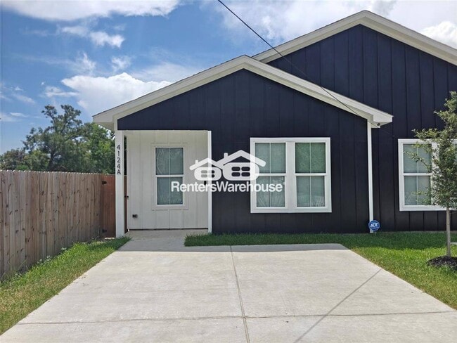 Building Photo - 4124 Vaughn St Rental