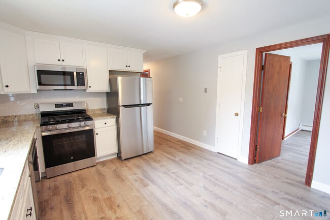 17 Pinehurst Ave Unit 2nd Floor