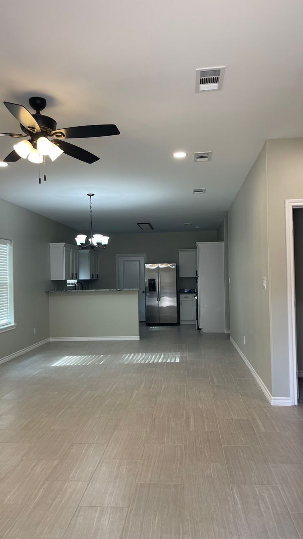 Photo - 3/3 Close to SFA