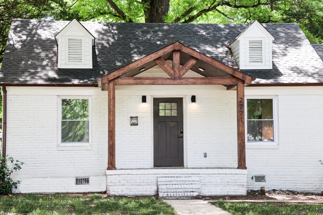 Photo - 2721 Mayflower Rd