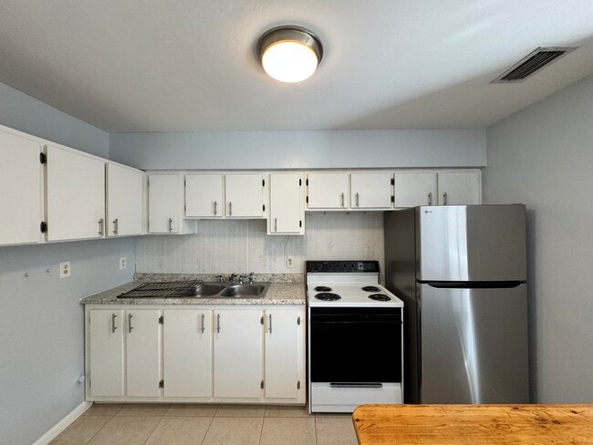 Photo - 8761 40th Ter N