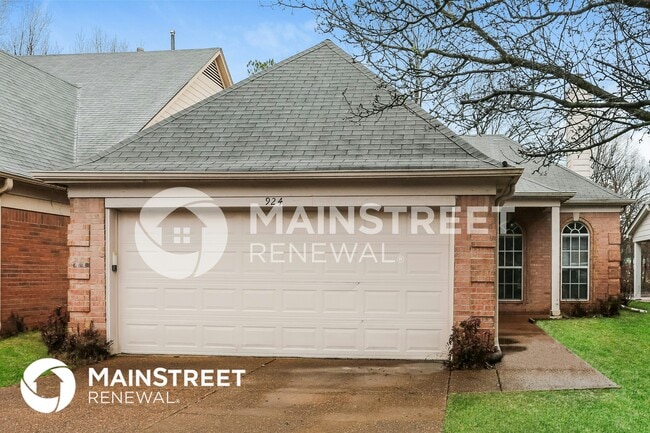 Building Photo - 924 Dalemore Ln