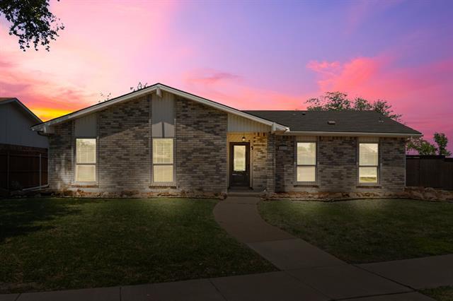 Photo - 2113 Victoria Rd