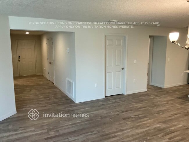 Photo - 760 Consumer St SE