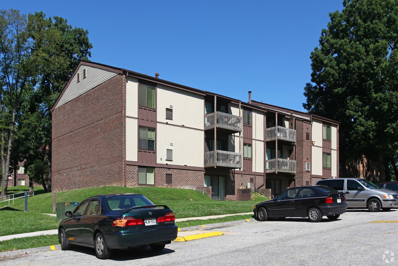 Tall Oaks Apartments - Tall Oaks Apartments