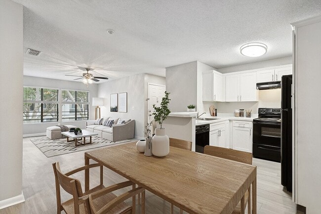 Photo - Huntington Place