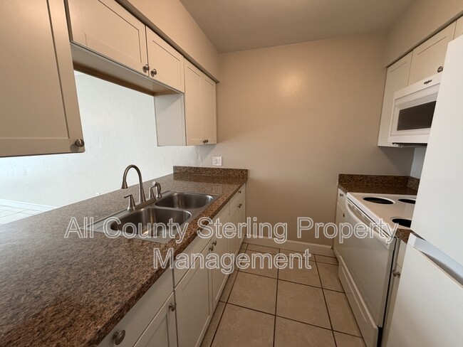 Building Photo - 1718 SW 69th Terrace