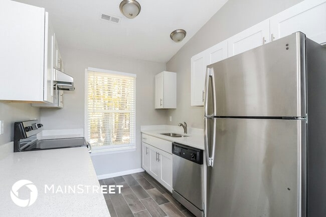 Photo - 1620 Stoneybrook Dr