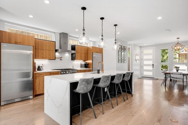 Photo - Luxury 4BD, 5BA Duplex in LoHi with Covered Rooftop Deck