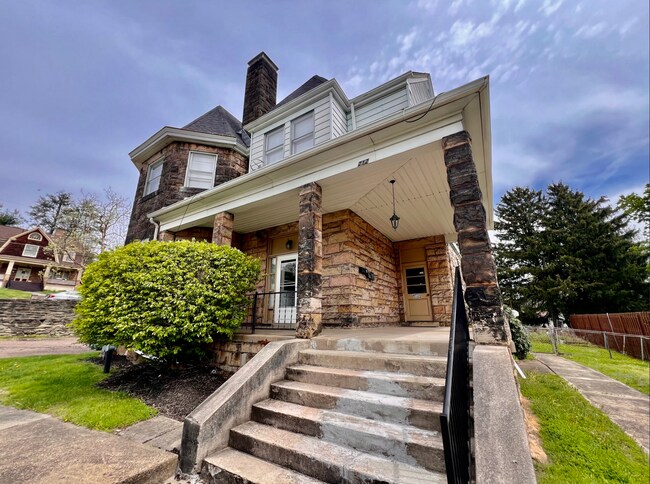 Photo - 212 N Highland Ave Unit #3