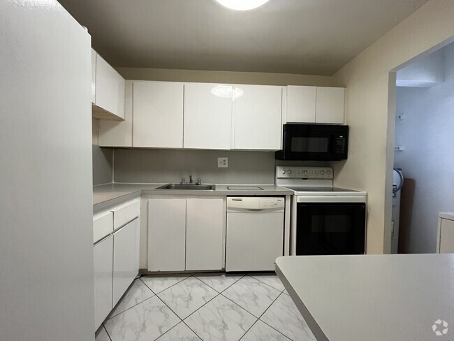 Building Photo - 8051 S Colony Cir Rental