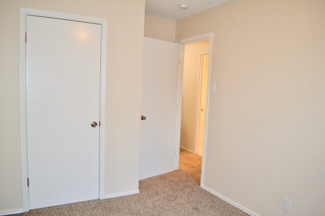 Photo - Beautifully updated move-in ready 3/2.5