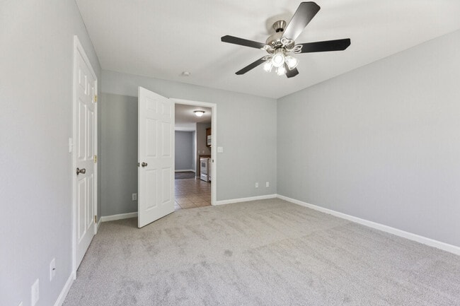 Photo - Home Place Apartments