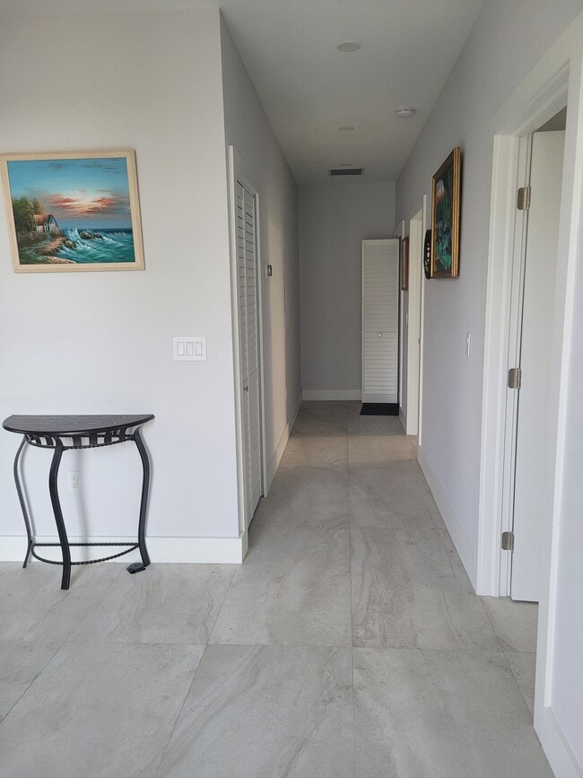 Photo - 115 Arctic Ave