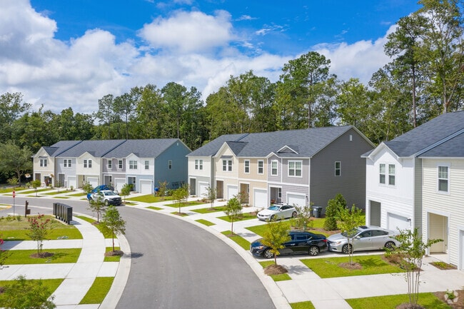 Building Photo - Covey Homes Wescott