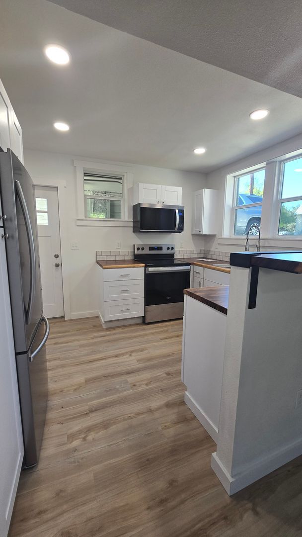 Photo - 633-635 2nd St Unit 633