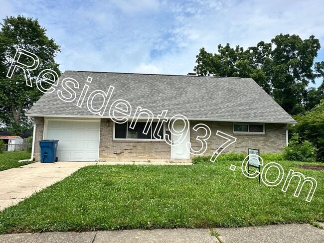 Building Photo - Newly Updated 4 Bed 2 bath home