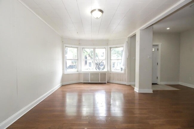 Photo - 2244 W Irving Park Rd