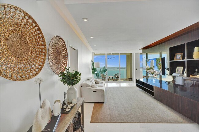 Photo - 800 Claughton Island Dr Unidad 3101