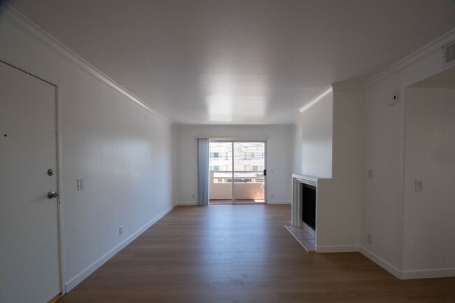 Photo - 6041 Fulton Ave Unidad 102