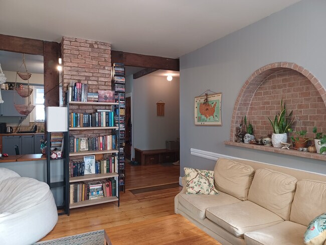 Photo - 15 Paul Gore St Unit 2