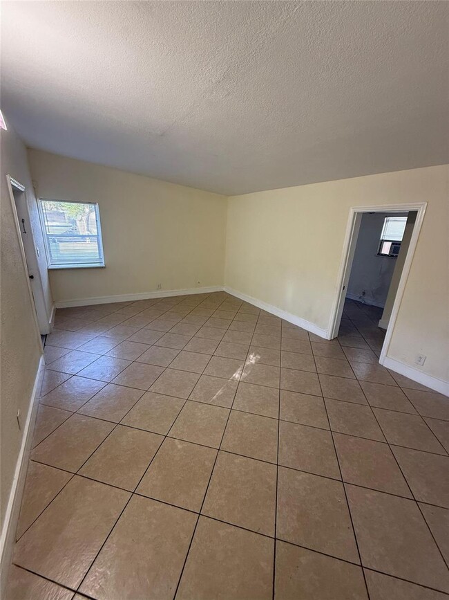 Photo - 1608 NW 11th St