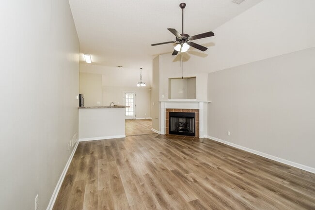 Photo - 9889 Southern Oak Way