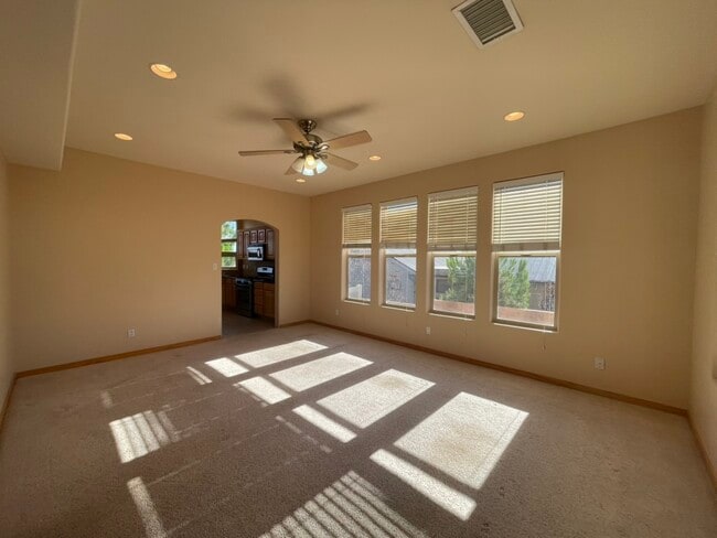 Photo - 6809 Chapingo Rd NE