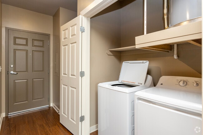 1BR, 1BA - Goldenrod 2