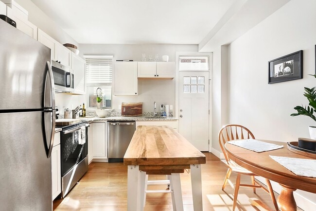 Photo - 2 bedroom/office/1 bathroom in Lawrenceville