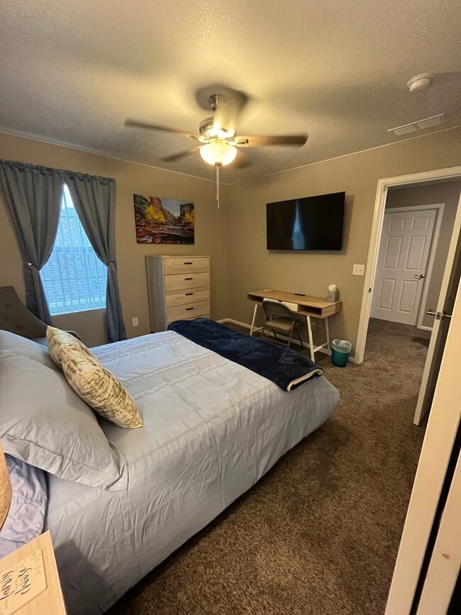 Light Blue Room #2 - 19909 E 61st Dr