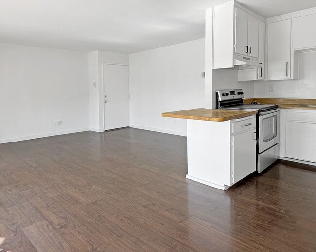 Photo - One Bedroom in Pacific Beach!! Unit O