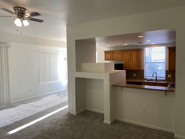 Photo - Park Avenue Mid-Rise Condo. Balcony. Full Services HOA Unit 203