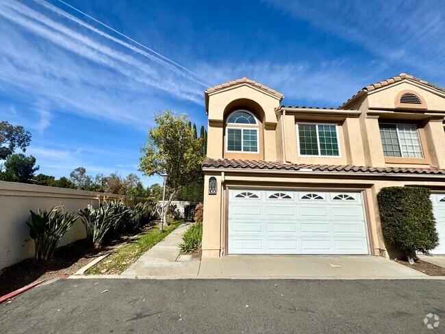 Building Photo - Beautiful 3 bedroom Townhome in Westpark C...