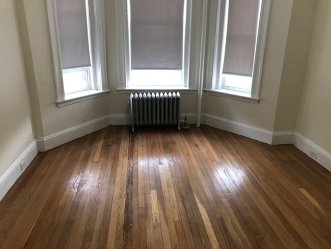 Building Photo - Avl NOW No Fee! Updated Studio by Northeastern, BU