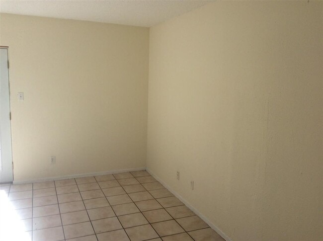 Photo - 1737 Wooten Park Dr