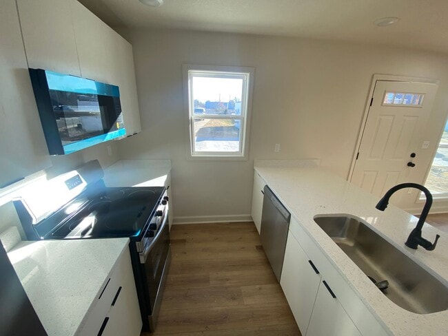 Photo - 2110 Clark St Unit A