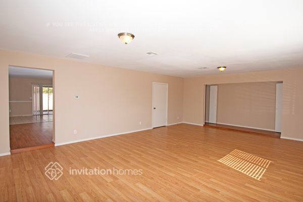 Photo - 3132 W Surrey Ave