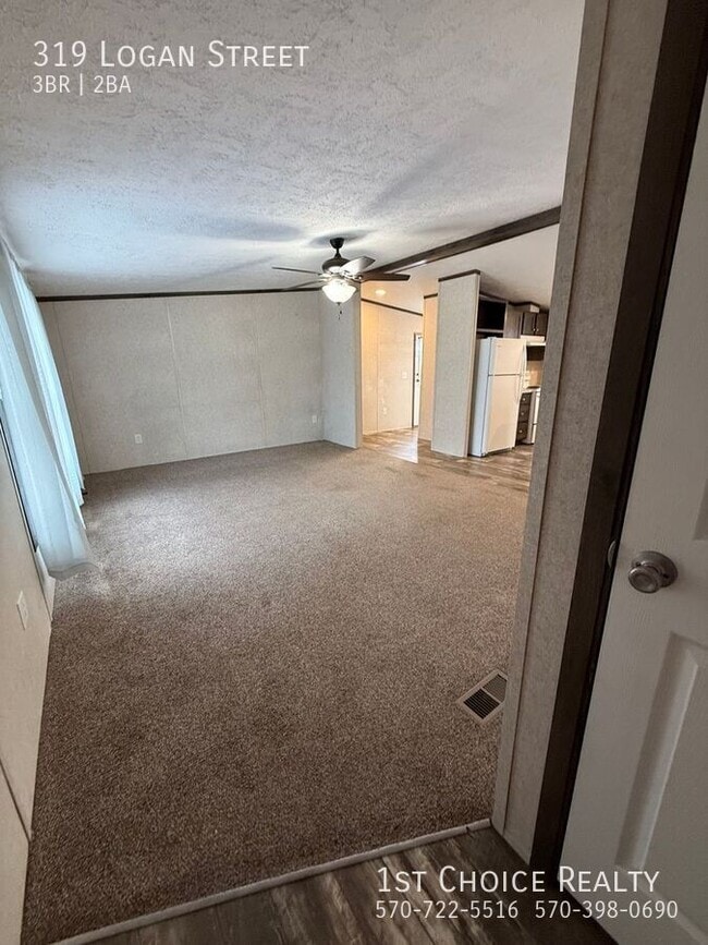 Photo - 319 Logan St