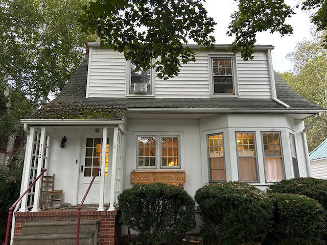 Building Photo - Furnished Single Family House Near Cornell...