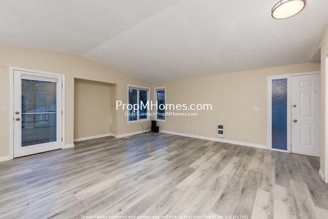 Photo - Updated 2 Bedroom Escape in Lake Oswego!